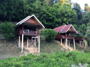 Namtok Bungalows